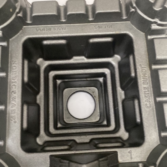 Nordic Ware 10 Cup Castle Bundt Cake Pan - Picture 2 of 5